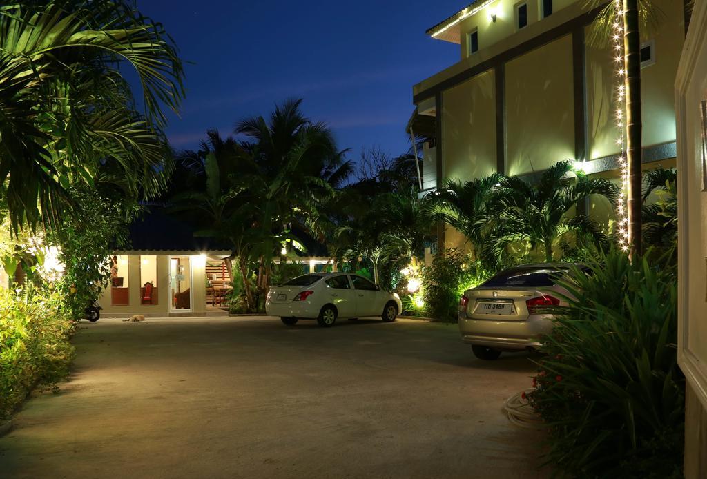 Naka Resort Kamala-stranden Eksteriør bilde