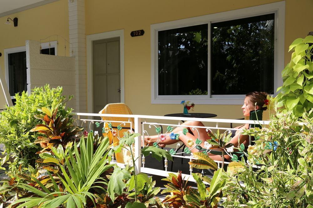 Naka Resort Kamala-stranden Eksteriør bilde