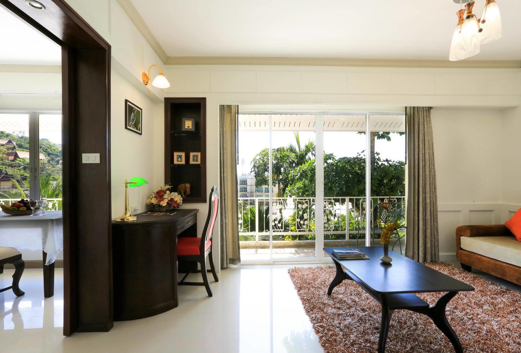 Naka Resort Kamala-stranden Eksteriør bilde