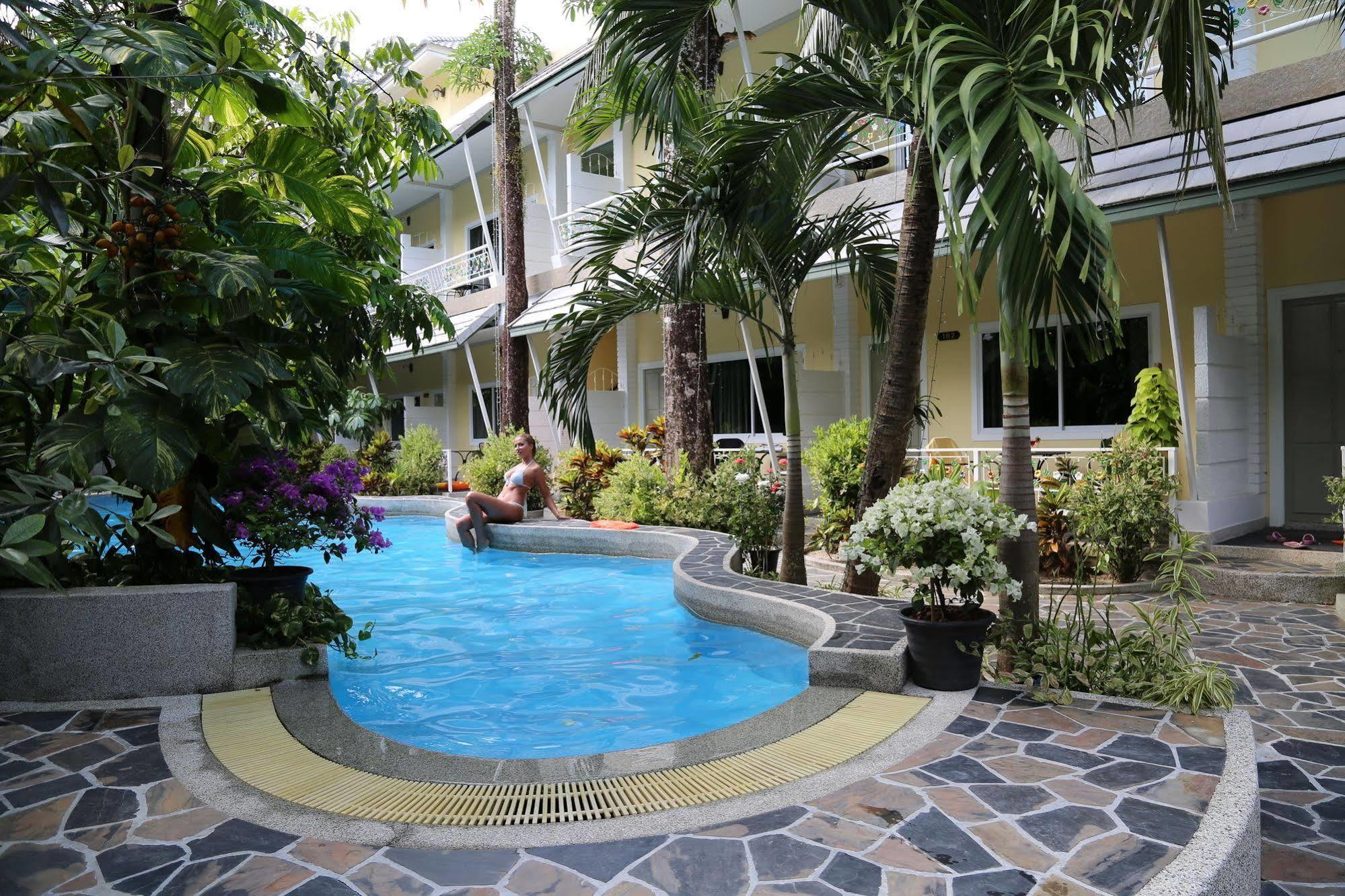 Naka Resort Kamala-stranden Eksteriør bilde